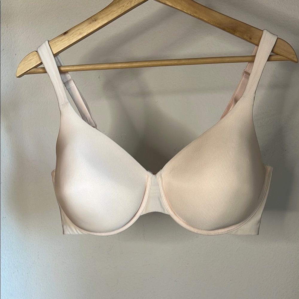 Vanity Fair light pink Everyday Bra with Molded Cups